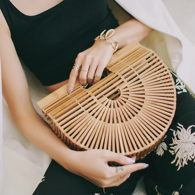 Women Handbag Storage Bags Half Round Handmade Hollow Bamboo Beach Environmental Circular Basket Bags female straw Bags JJ50548
Women Handbag Storage Bags Half Round Handmade Hollow Bamboo Beach Environmental Circular Basket Bags female straw Bags JJ50548