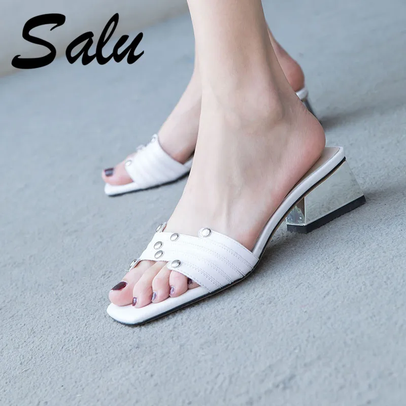 Salu 2019 Sandals Handmade Genuine Leather New Sexy Lady Open Toe Sandals Square Heel Wedding Shoes Woman
Salu 2019 Sandals Handmade Genuine Leather New Sexy Lady Open Toe Sandals Square Heel Wedding Shoes Woman