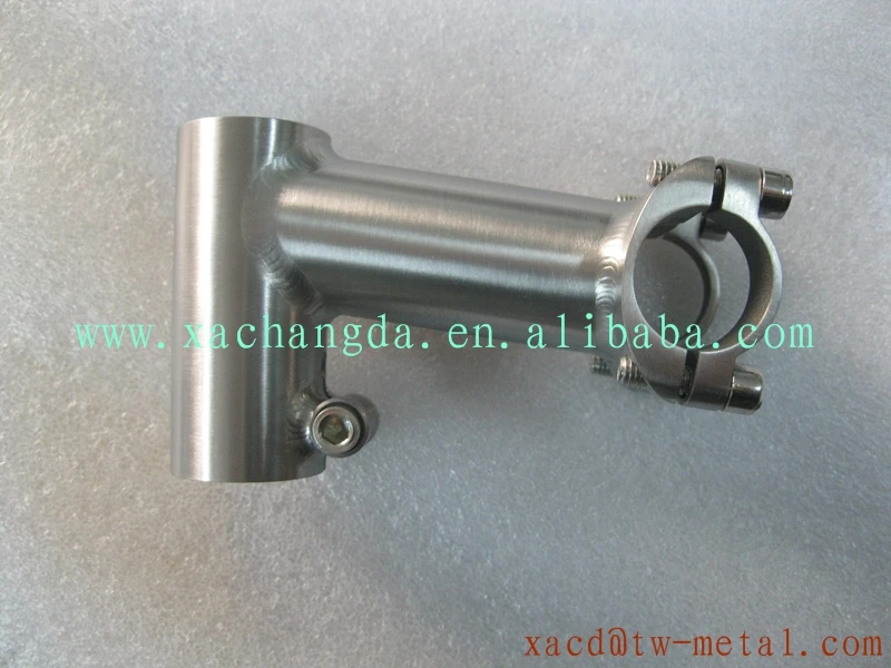 Titanium light weight handlebar stem " L" shape customized titanium bike handlebar stem customized titanium road/MTB bike stem
Titanium light weight handlebar stem " L" shape customized titanium bike handlebar stem customized titanium road/MTB bike stem