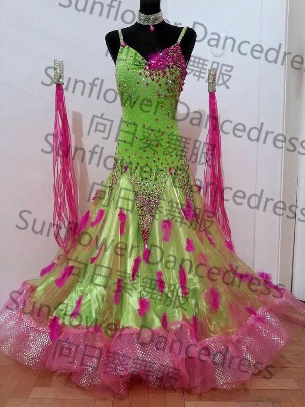 2014 New Competition Slik organza ballroom Standard dance dress,dance clothing,stage wear,ballom dance wear
2014 New Competition Slik organza ballroom Standard dance dress,dance clothing,stage wear,ballom dance wear