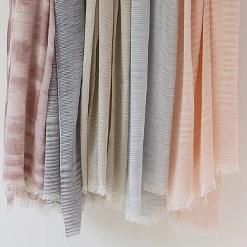 New Linen Cotton Stripe Scarf Women Solid Color Muslim head scarves Short-bearded lozenge beach scarf for sunscreen Tourism
New Linen Cotton Stripe Scarf Women Solid Color Muslim head scarves Short-bearded lozenge beach scarf for sunscreen Tourism