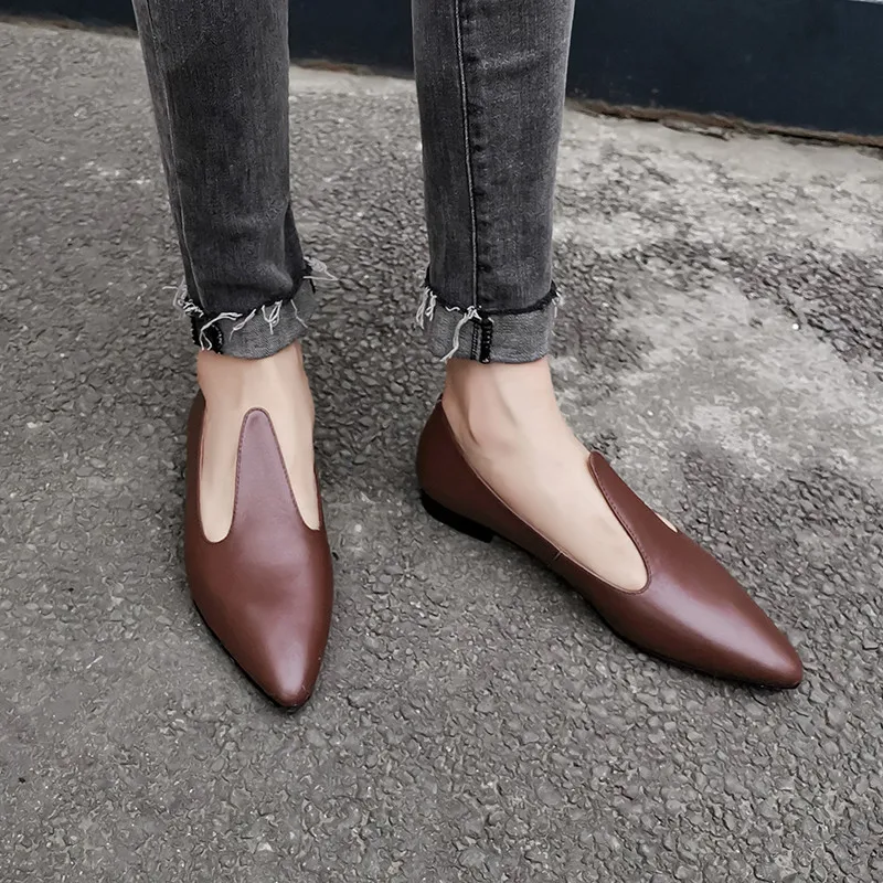 YMECHIC 2019 New Summer Autumn Genuine Leather Pointed Toe Slip on Women Flat Shoes Daily Casual Flats Black Brown Loafers
YMECHIC 2019 New Summer Autumn Genuine Leather Pointed Toe Slip on Women Flat Shoes Daily Casual Flats Black Brown Loafers
