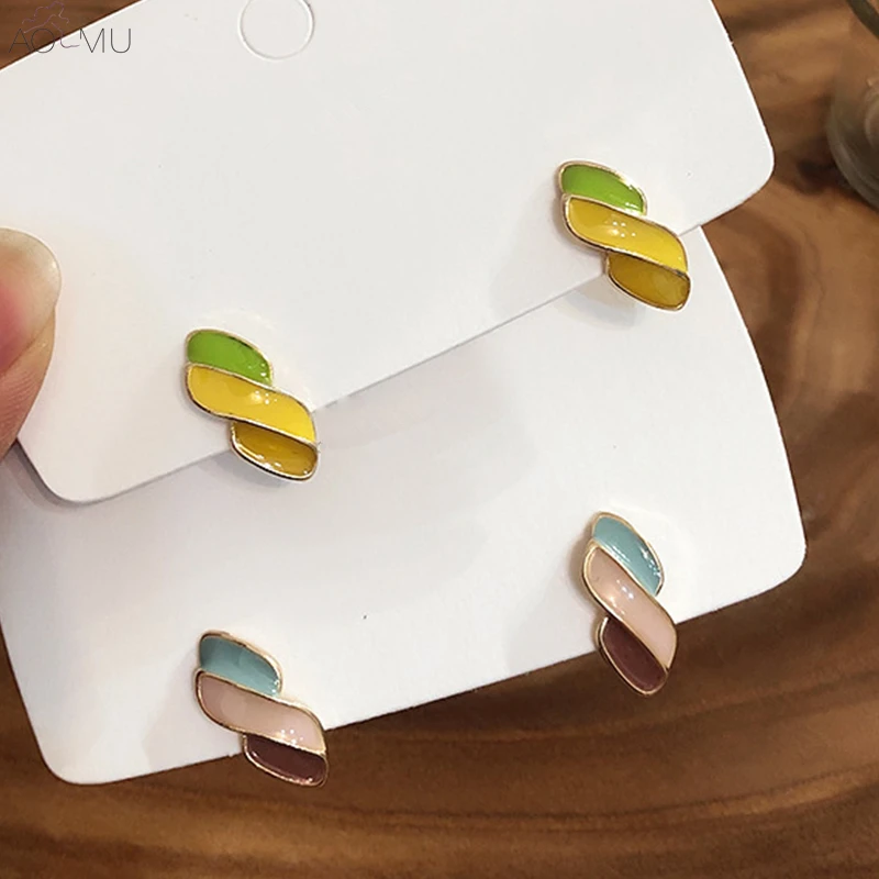 AOMU Korea Sweet Cute Hit Color Enamel Geometric Irregular Twisted Metal Small Stud Earrings for Women Girl Jewelry Brincos 
AOMU Korea Sweet Cute Hit Color Enamel Geometric Irregular Twisted Metal Small Stud Earrings for Women Girl Jewelry Brincos