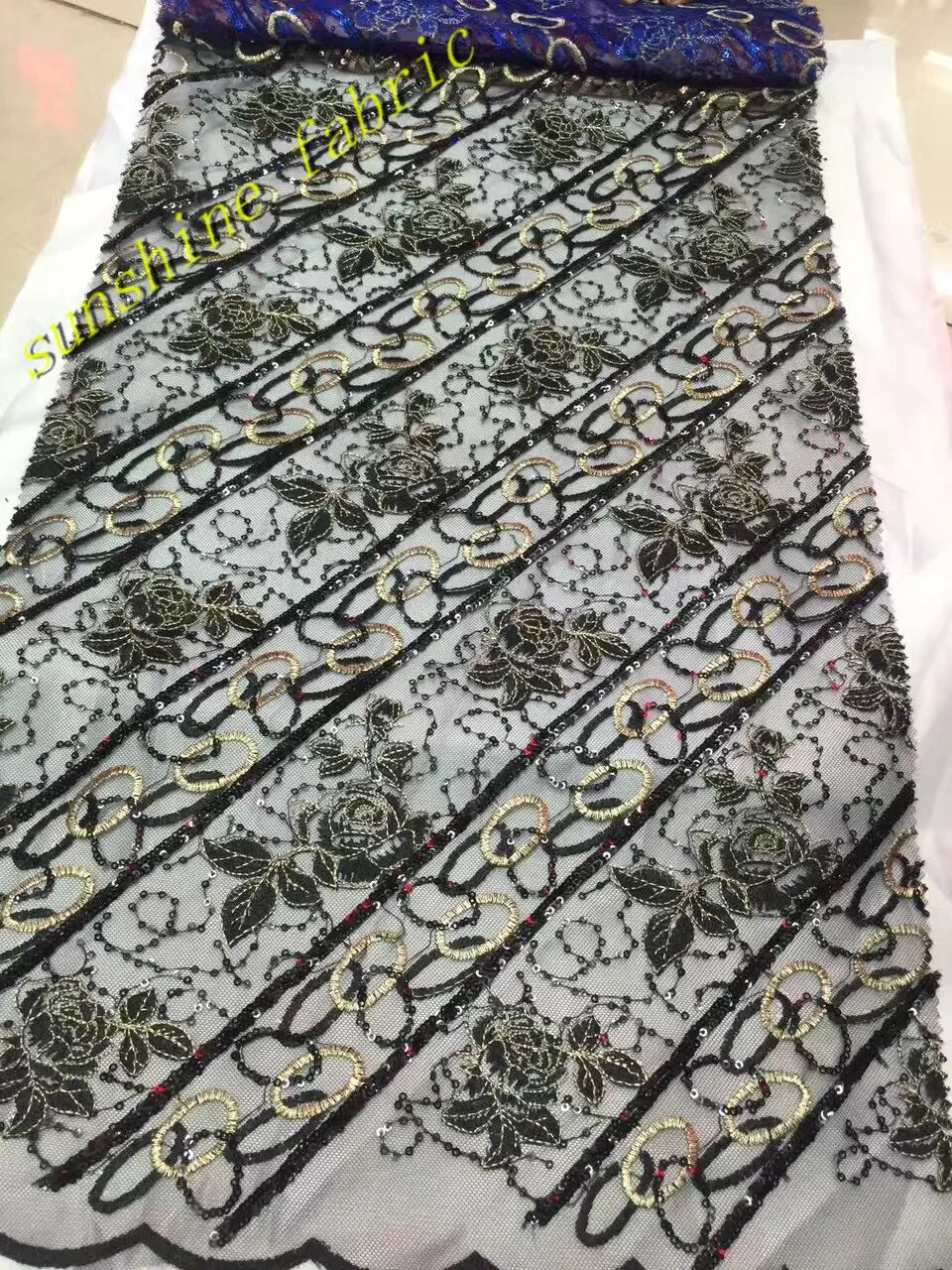 Black gold green red sequin paillette embroidery mesh lace african fabric for wedding dress/evening dress ship by dhl
Black gold green red sequin paillette embroidery mesh lace african fabric for wedding dress/evening dress ship by dhl