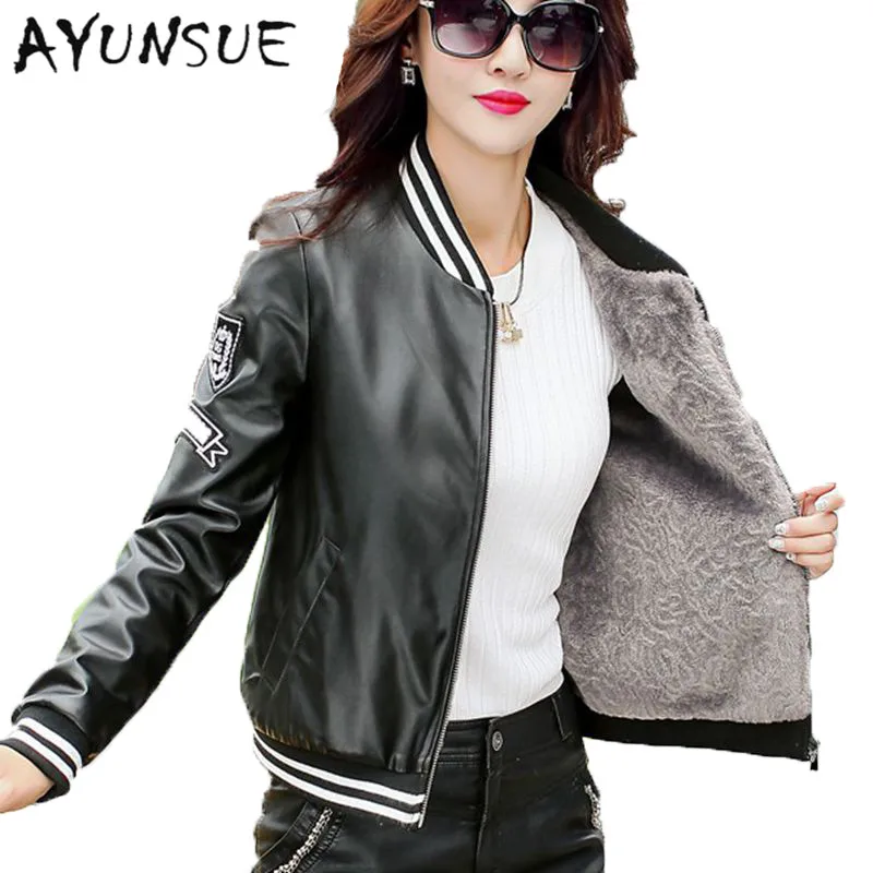 5XL Motocycle Jacket Faux Sheepskin Coat New Red Leather Jacket Women Short Thick Baseball Coats Bomber Leather Jackets WUJ1205
5XL Motocycle Jacket Faux Sheepskin Coat New Red Leather Jacket Women Short Thick Baseball Coats Bomber Leather Jackets WUJ1205