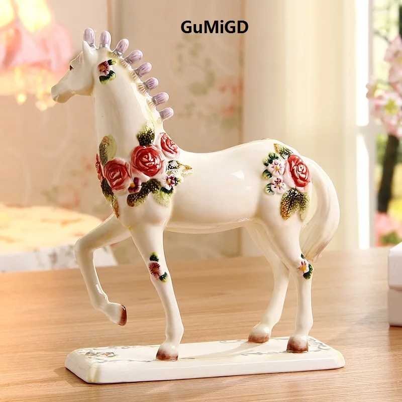 European Home Furnishing decoration Arts and crafts horse hall furnishings creative birthday gift office desktop ornaments Pott |