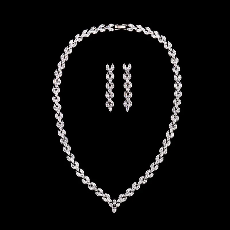 Luxury 2018 New Exquisite Cubic Zirconia Wedding Party Studs and necklaces Jewelry Set Leaves Shape High Quality CZ Gift
Luxury 2018 New Exquisite Cubic Zirconia Wedding Party Studs and necklaces Jewelry Set Leaves Shape High Quality CZ Gift