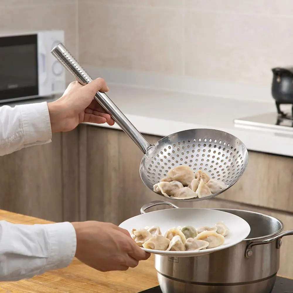 Large Stainless Steel Frying Colander Household Mesh Oil Skimmer Strainer Flour Sifter Sieve Colander Kitchen Tools Accessories 
Large Stainless Steel Frying Colander Household Mesh Oil Skimmer Strainer Flour Sifter Sieve Colander Kitchen Tools Accessories