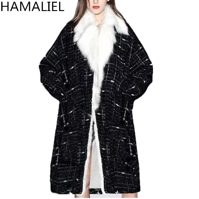HAMALIEL Winter Women Runway Woollen Long Coat 2018 Designer Black Palid Tweed Big Fur Collar Thick Warm Casual Loose Wool Coat
HAMALIEL Winter Women Runway Woollen Long Coat 2018 Designer Black Palid Tweed Big Fur Collar Thick Warm Casual Loose Wool Coat