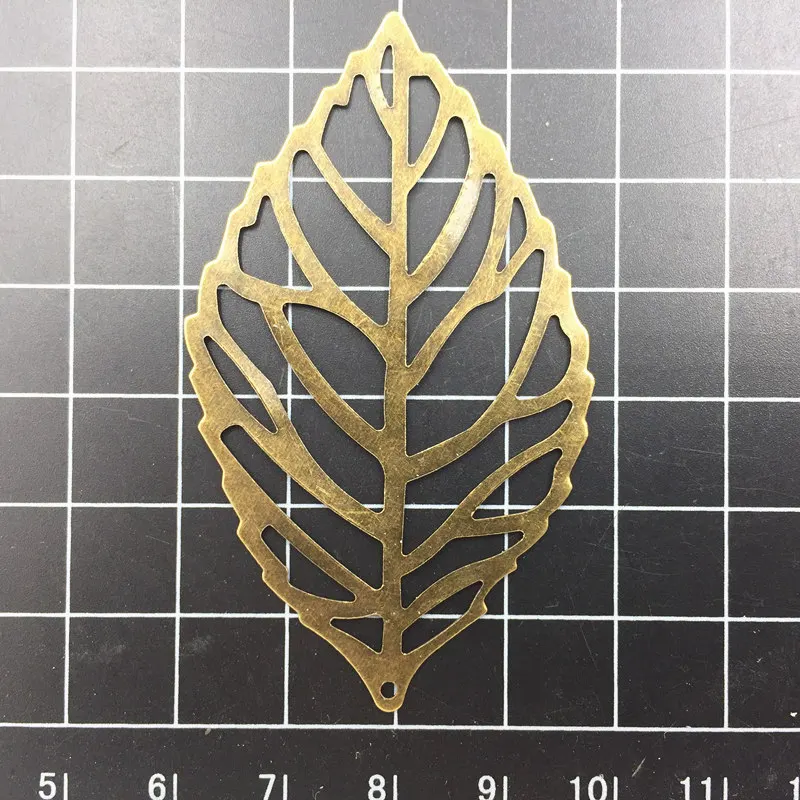 10Pcs Pendants Embellishments Antique Bronze Tone Filigree Leaf Leaves Tags Alloy Bag Ornament DIY 6.4cm
10Pcs Pendants Embellishments Antique Bronze Tone Filigree Leaf Leaves Tags Alloy Bag Ornament DIY 6.4cm