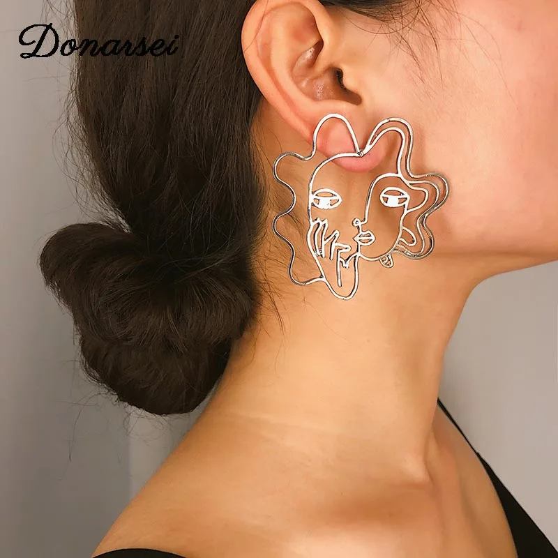 Donarsei 2019 New Fashion Abstract Human Face Earrings For Women Creative Silver Gold Color Drop Earrings Jewelry Gift
Donarsei 2019 New Fashion Abstract Human Face Earrings For Women Creative Silver Gold Color Drop Earrings Jewelry Gift