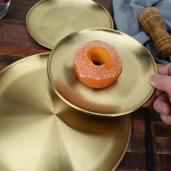 Nordic ins golden dessert plate Western dish metal disc stainless steel coffee tray jewelry storage tray pendulum fruit plate
Nordic ins golden dessert plate Western dish metal disc stainless steel coffee tray jewelry storage tray pendulum fruit plate