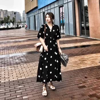 2020 Big honey big code French beach wave point summer v-neck retro temperament thin cover belly long micro fat mm dress female
2020 Big honey big code French beach wave point summer v-neck retro temperament thin cover belly long micro fat mm dress female