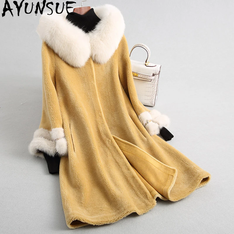 AYUNSUE Real Wool Fur Coat Sheep Shearing Jackets Natural Fox Fur Collar Hooded Long Winter Jacket Women Mink Cuff 18174 WYQ2016
AYUNSUE Real Wool Fur Coat Sheep Shearing Jackets Natural Fox Fur Collar Hooded Long Winter Jacket Women Mink Cuff 18174 WYQ2016