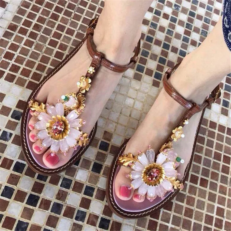 Sweet Girl Sandals T-belt Diamand Flat Sandals Crystal Sun Flower Embellished Casual Shoes Soft Genuine Leather Fashion Flats
Sweet Girl Sandals T-belt Diamand Flat Sandals Crystal Sun Flower Embellished Casual Shoes Soft Genuine Leather Fashion Flats