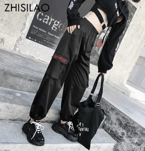 Pocket Cargo Pants Women Black Streetwear High Waist Harem Pants 2019 Jogger Pants Casual Embroidery Elastic Waist Loose Pants
Pocket Cargo Pants Women Black Streetwear High Waist Harem Pants 2019 Jogger Pants Casual Embroidery Elastic Waist Loose Pants