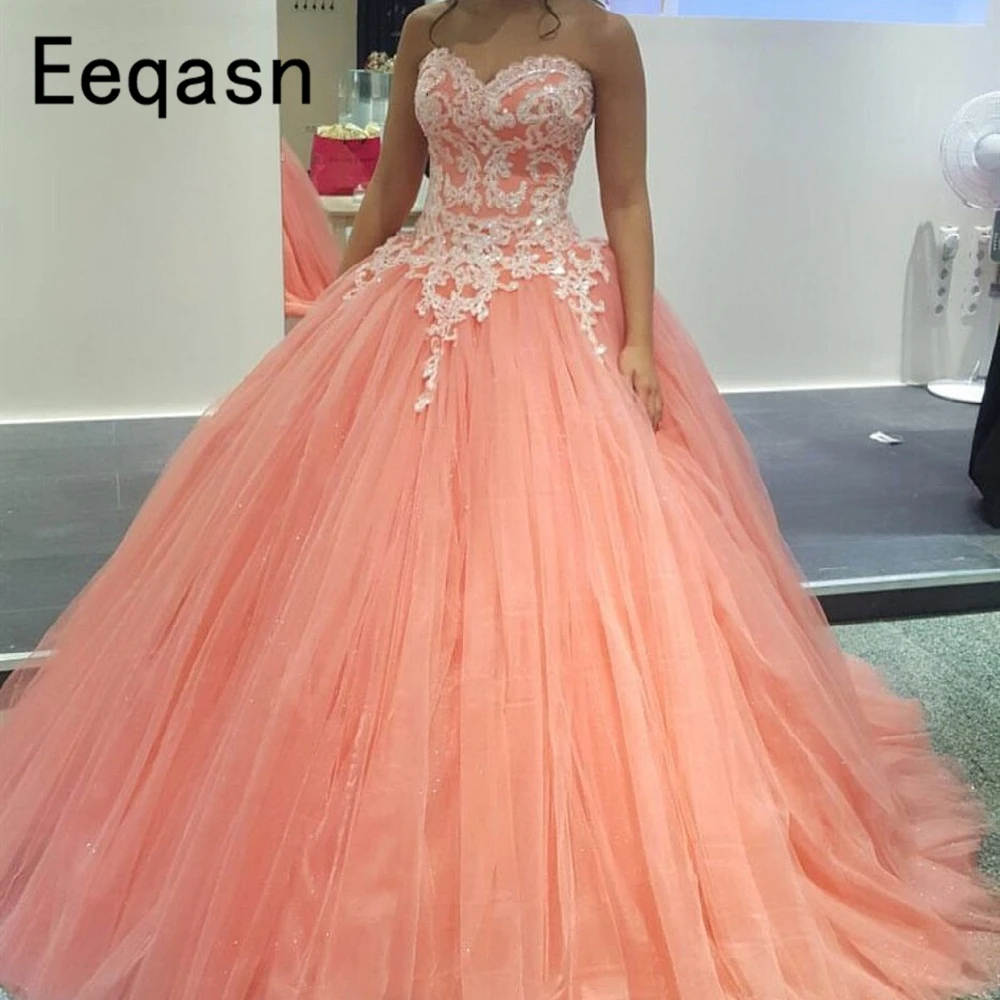Coral Lace Appliques Ball Gown Quinceanera Dresses 2020 Sweet 15 Dresses Prom Vestidos De Quinceanera Debutante Plus size
Coral Lace Appliques Ball Gown Quinceanera Dresses 2020 Sweet 15 Dresses Prom Vestidos De Quinceanera Debutante Plus size
