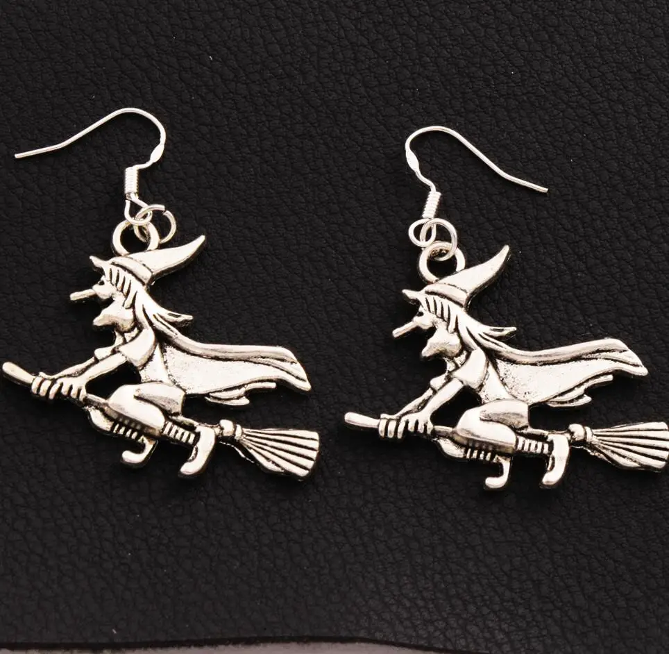 30pair Antique Silver Witches On Broom Earrings 925 Silver Fish Ear Hook Chandelier E224 52.6x37mm
30pair Antique Silver Witches On Broom Earrings 925 Silver Fish Ear Hook Chandelier E224 52.6x37mm