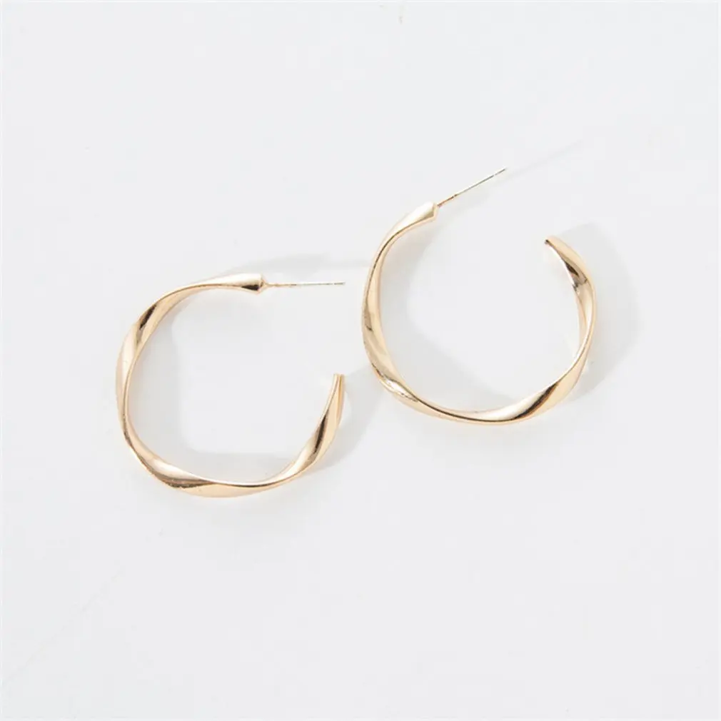 Fashion Korean Irregular Ring Ear Studs Ear Nails Alloy Dangle Earrings Women Fashion Fine Jewelry for Daily Wear
Fashion Korean Irregular Ring Ear Studs Ear Nails Alloy Dangle Earrings Women Fashion Fine Jewelry for Daily Wear