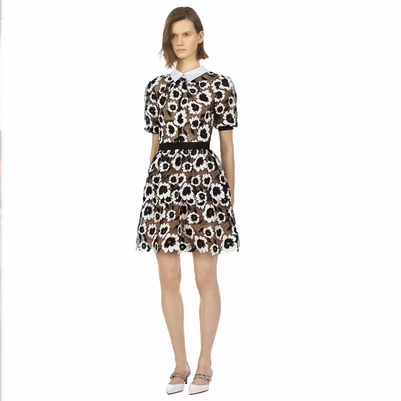 Short Dress Milan Runway High Quality 2019 Summer New Women'S Fashion Party Sexy Vintage Elegant Chic Lace Hollow Out Dresses
Short Dress Milan Runway High Quality 2019 Summer New Women'S Fashion Party Sexy Vintage Elegant Chic Lace Hollow Out Dresses