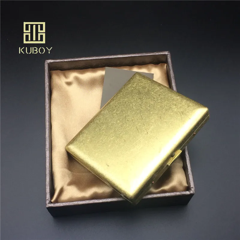 Luxury gift for man classic copper knurling process cigarette case male metal cigarette storage box bin for 18 normal cigarettes
Luxury gift for man classic copper knurling process cigarette case male metal cigarette storage box bin for 18 normal cigarettes