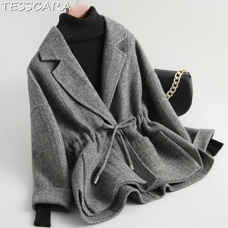 TESSCARA Women Autumn & Winter Wool & Blends Basic Jacket Coat Female Warm Cashmere Cloak Jackets Overcoat Outerwear & Coats
TESSCARA Women Autumn & Winter Wool & Blends Basic Jacket Coat Female Warm Cashmere Cloak Jackets Overcoat Outerwear & Coats