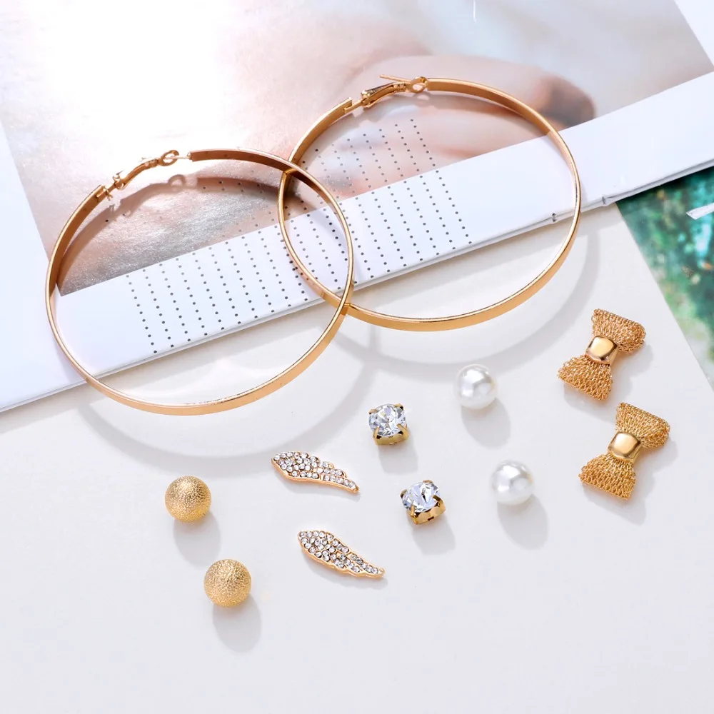 2018 Cute feather ear studs Fashion Mini Golden Silver Color Stainless Steel bow Stud Earrings Female Minimalist Jewelry Gifts
2018 Cute feather ear studs Fashion Mini Golden Silver Color Stainless Steel bow Stud Earrings Female Minimalist Jewelry Gifts