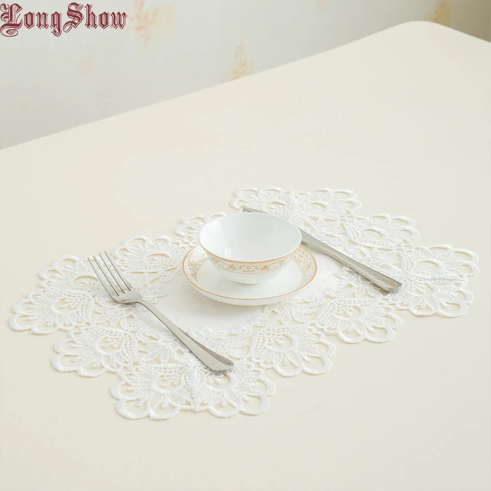 1Lot/4Pcs 30x45cm Vintage Lace Trim Embroidered White Color Placemat Pad For Table Decoration
1Lot/4Pcs 30x45cm Vintage Lace Trim Embroidered White Color Placemat Pad For Table Decoration