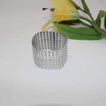 50 Pcs\lot Handmade Silve Plastic Napkin Rings Eco-Friendly Rhinestone Mesh Napkin Ring For Hotel Chair Sash Wedding Decorative
50 Pcs\lot Handmade Silve Plastic Napkin Rings Eco-Friendly Rhinestone Mesh Napkin Ring For Hotel Chair Sash Wedding Decorative