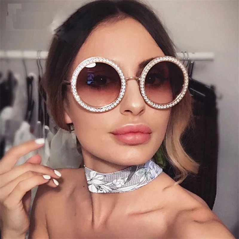 Rhinestone Round Sunglasses Fashion Women 2019 Luxury Brand White Crystal Sun Glasses Men Italy Brand Retro Sunglasses Big Shade
Rhinestone Round Sunglasses Fashion Women 2019 Luxury Brand White Crystal Sun Glasses Men Italy Brand Retro Sunglasses Big Shade