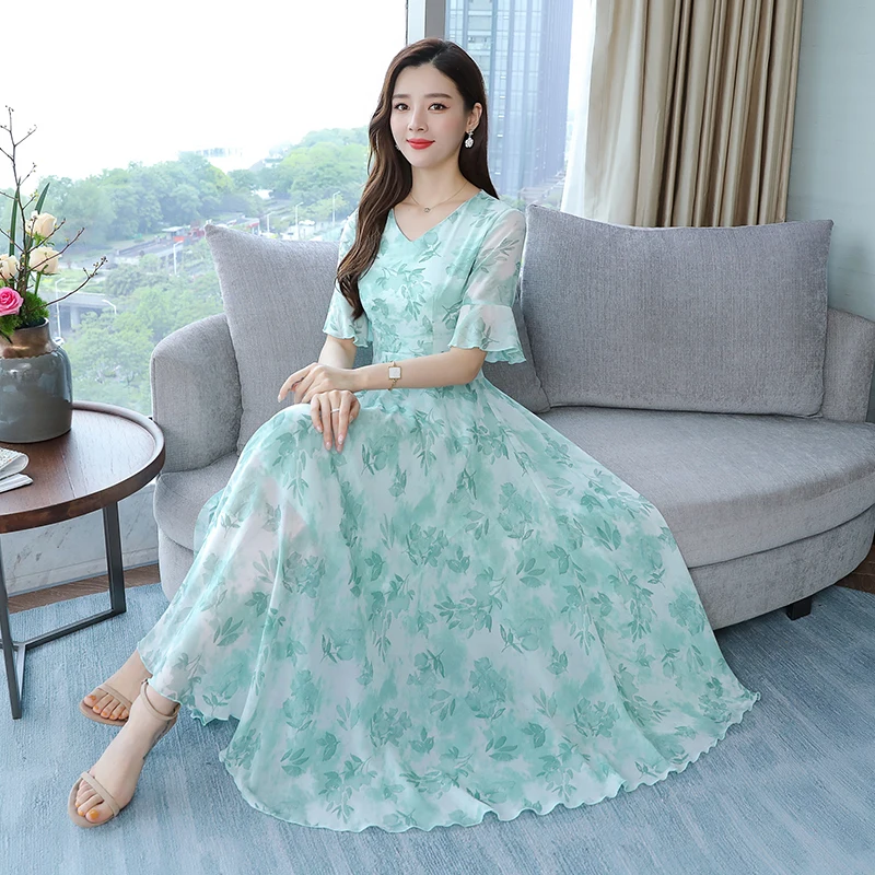 2019 Summer New Arrival Plus Size M-3XL Flower Printed V Collar Flare Sleeve Woman Long Chiffon Dress
2019 Summer New Arrival Plus Size M-3XL Flower Printed V Collar Flare Sleeve Woman Long Chiffon Dress
