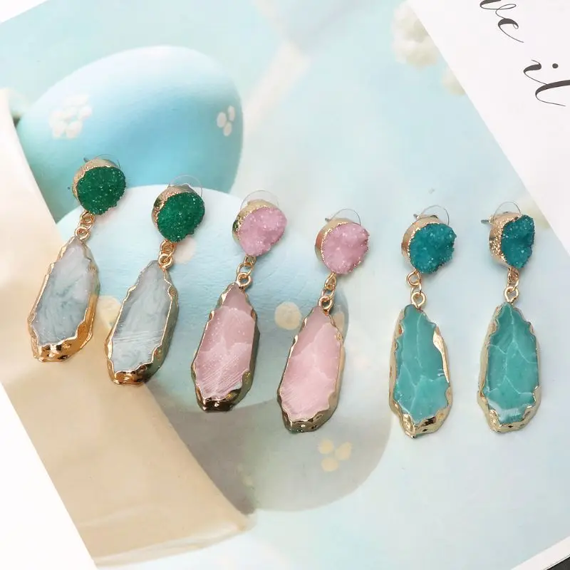 1 Pair Resin Bright Druzy Stone Drop Earrings Irregular Faux Quartz Crystal Jewelry
1 Pair Resin Bright Druzy Stone Drop Earrings Irregular Faux Quartz Crystal Jewelry