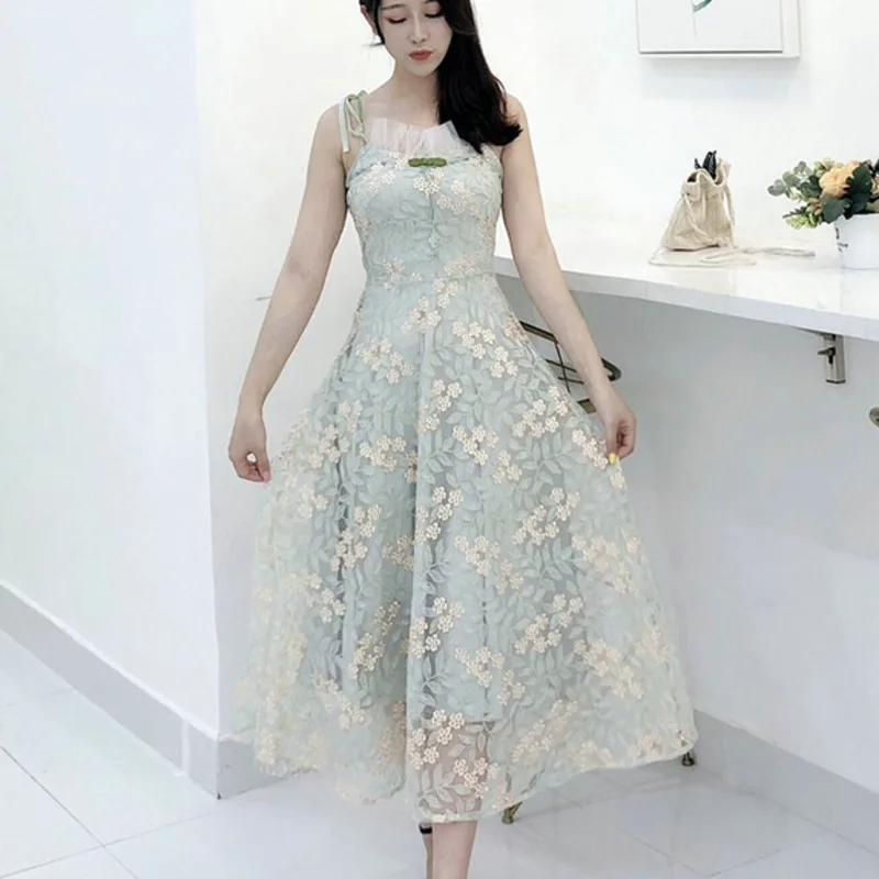 Elegant Embroidered Flower Lace Casual Women Chic Robe Femme 2019 Summer Sleeveless Party Vaction Ladies Long Dresses Vestidos
Elegant Embroidered Flower Lace Casual Women Chic Robe Femme 2019 Summer Sleeveless Party Vaction Ladies Long Dresses Vestidos