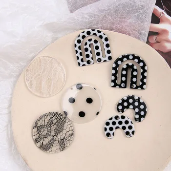 Newest 40pcs/lot dots/lace print geometry rounds/Letter C/letter U shape resin beads diy jewelry earring/garment accessory
Newest 40pcs/lot dots/lace print geometry rounds/Letter C/letter U shape resin beads diy jewelry earring/garment accessory