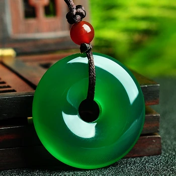 Green jade pulp safety buckle pendant men and women jade Huaigu neck decoration Yupeyu Pendant
Green jade pulp safety buckle pendant men and women jade Huaigu neck decoration Yupeyu Pendant