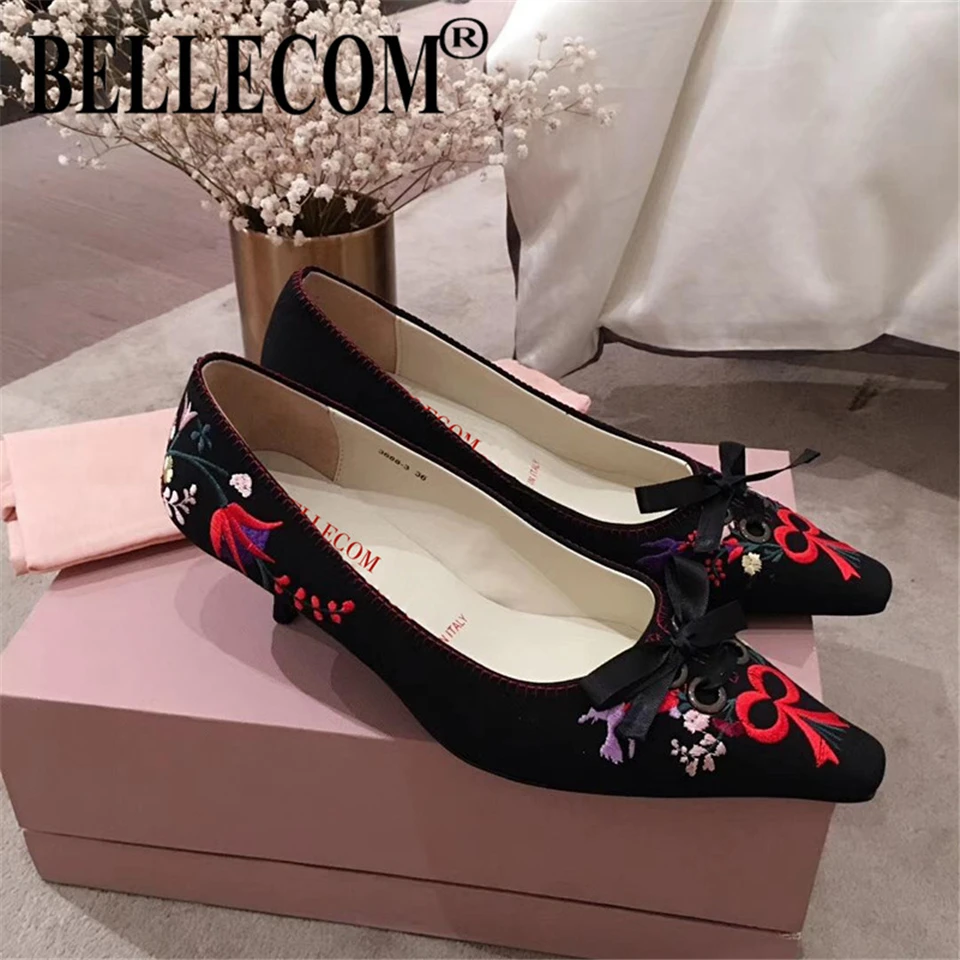 BELLECOM 2019 new bow flower embroidered cashmere monopress with low heels and fish-tip heels for women
BELLECOM 2019 new bow flower embroidered cashmere monopress with low heels and fish-tip heels for women