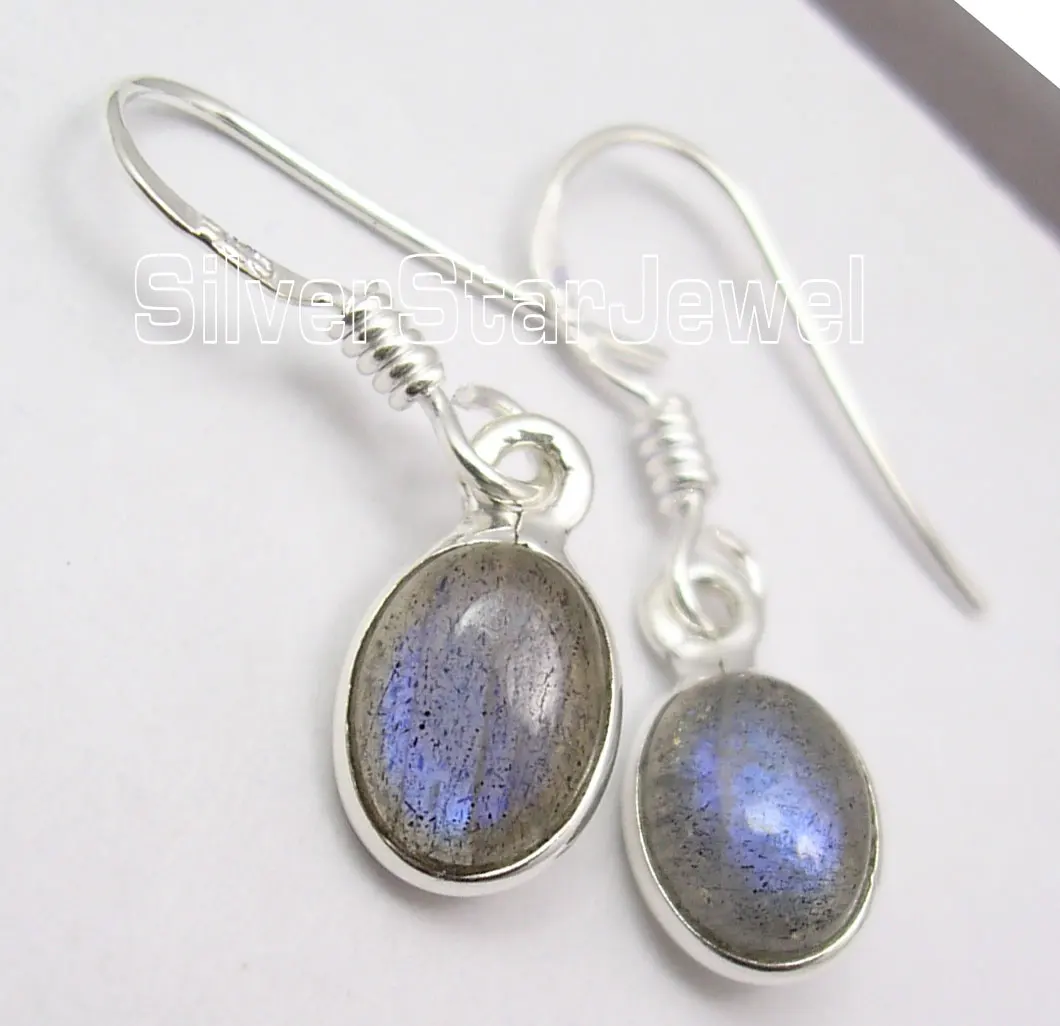 Chanti International SOLID Silver Rare BLUE FIRE LABRADORITE HANDCRAFTED Earrings 2.6 CM NEW ITEM
Chanti International SOLID Silver Rare BLUE FIRE LABRADORITE HANDCRAFTED Earrings 2.6 CM NEW ITEM