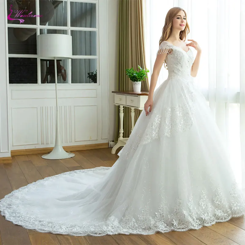 Waulizane Shiny Crystal Beaded V Neck Ball Gown Wedding Dress Appliques Lace Up Princess Bridal Gown Hot Sale
Waulizane Shiny Crystal Beaded V Neck Ball Gown Wedding Dress Appliques Lace Up Princess Bridal Gown Hot Sale