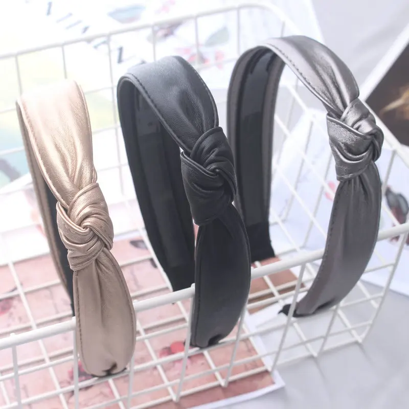 Korean style women pu leather hairband knotted solid headband handmade sweet hair hoop Hair accessories
Korean style women pu leather hairband knotted solid headband handmade sweet hair hoop Hair accessories