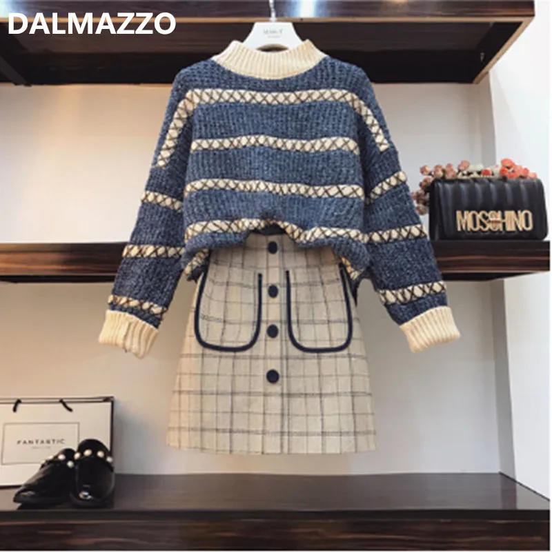 2018 Newest Autumn Winter Women's Plus Size Fat MM Suits Thicken Warm Tweed Knitted Sweater Tops + Mini Skirt 2 Pieces Set M-4XL
2018 Newest Autumn Winter Women's Plus Size Fat MM Suits Thicken Warm Tweed Knitted Sweater Tops + Mini Skirt 2 Pieces Set M-4XL