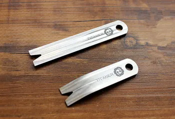 Christmas Gifts TC4 Titanium Alloy Crowbar EDC Small Tools Hanging Key Chain Multi Tools self-defense for students and traveller
Christmas Gifts TC4 Titanium Alloy Crowbar EDC Small Tools Hanging Key Chain Multi Tools self-defense for students and traveller