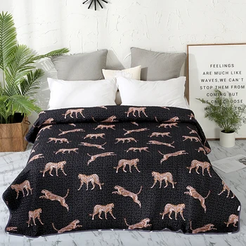Cotton Polyester Bedspread Quilt 1pc Black Cartoon Printed Coverlet American Quilts Quilted Sofa Blanket Bed Cover #sw
Cotton Polyester Bedspread Quilt 1pc Black Cartoon Printed Coverlet American Quilts Quilted Sofa Blanket Bed Cover #sw
