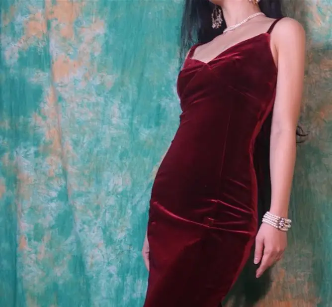 2019 Summer Women Maxi Dress Solid Elegant Spaghetti Strap Velvet Dress Sexy Club Long Sleeve Bodycon Party Dress
2019 Summer Women Maxi Dress Solid Elegant Spaghetti Strap Velvet Dress Sexy Club Long Sleeve Bodycon Party Dress