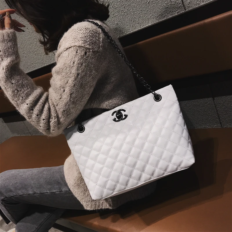 PU Leather Channel package Women Messenger Bag Plaid Ladies Crossbody Bag Chain Trendy Candy Color Small Flap Shopping Handbag
PU Leather Channel package Women Messenger Bag Plaid Ladies Crossbody Bag Chain Trendy Candy Color Small Flap Shopping Handbag