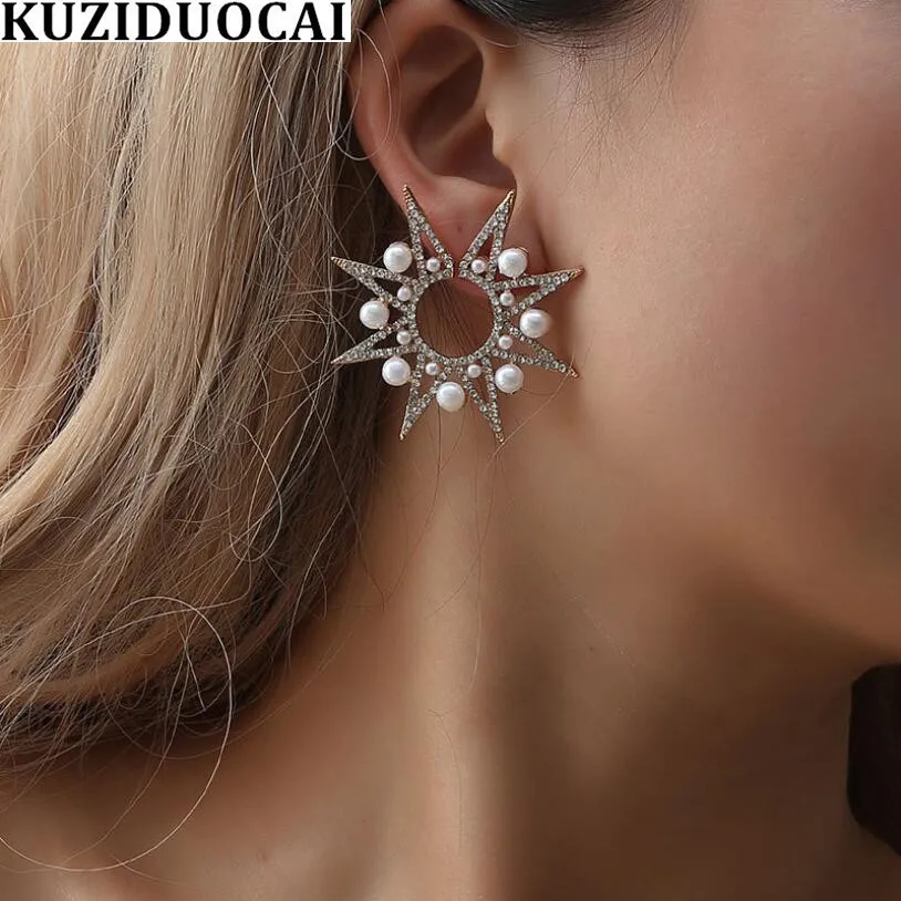 Kuziduocai 2019 New Fashion Jewelry Metal Pearl Rhinestone Sun Flower Statement Stud Earrings For Women Pendientes Brincos E-737
Kuziduocai 2019 New Fashion Jewelry Metal Pearl Rhinestone Sun Flower Statement Stud Earrings For Women Pendientes Brincos E-737
