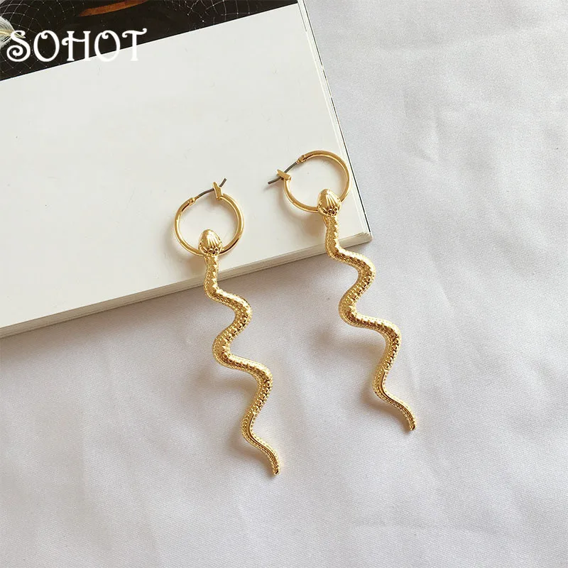 SOHOT Ethnic Style Snake Shape Gold Color Alloy Pendant Women Hoop Earrings Chic Unique Charming Personality Birthday Party Gift
SOHOT Ethnic Style Snake Shape Gold Color Alloy Pendant Women Hoop Earrings Chic Unique Charming Personality Birthday Party Gift