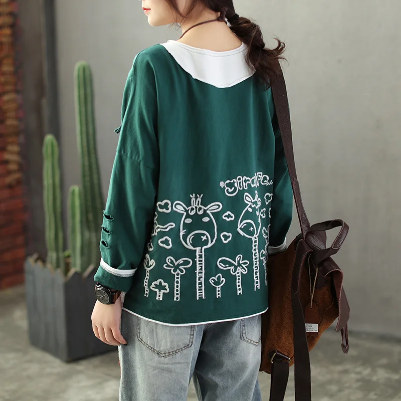 Spring T-shirt Retro Women Loose Pullovers Mori girl Tops New Ladies O-Neck Embroidery Patchwork hole Blended Casual T-shirt
Spring T-shirt Retro Women Loose Pullovers Mori girl Tops New Ladies O-Neck Embroidery Patchwork hole Blended Casual T-shirt