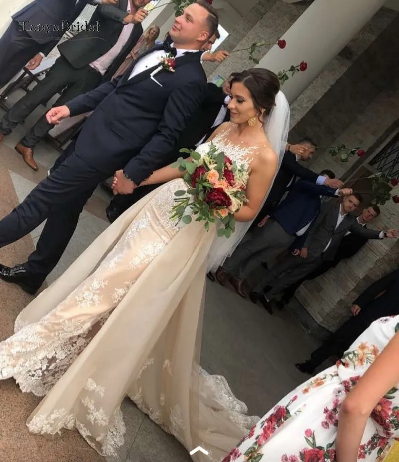 Champagne Lace Long Mermaid Wedding Dresses with Detachable Train Elegant Wedding Bridal Gown DQG957
Champagne Lace Long Mermaid Wedding Dresses with Detachable Train Elegant Wedding Bridal Gown DQG957