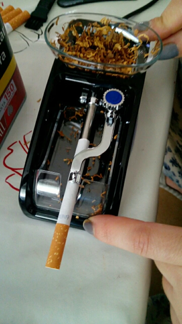 Gift Box Package Electric Easy Automatic Cigarette Rolling Machine Tobacco Injector Maker Roller with US EU Plug
Gift Box Package Electric Easy Automatic Cigarette Rolling Machine Tobacco Injector Maker Roller with US EU Plug