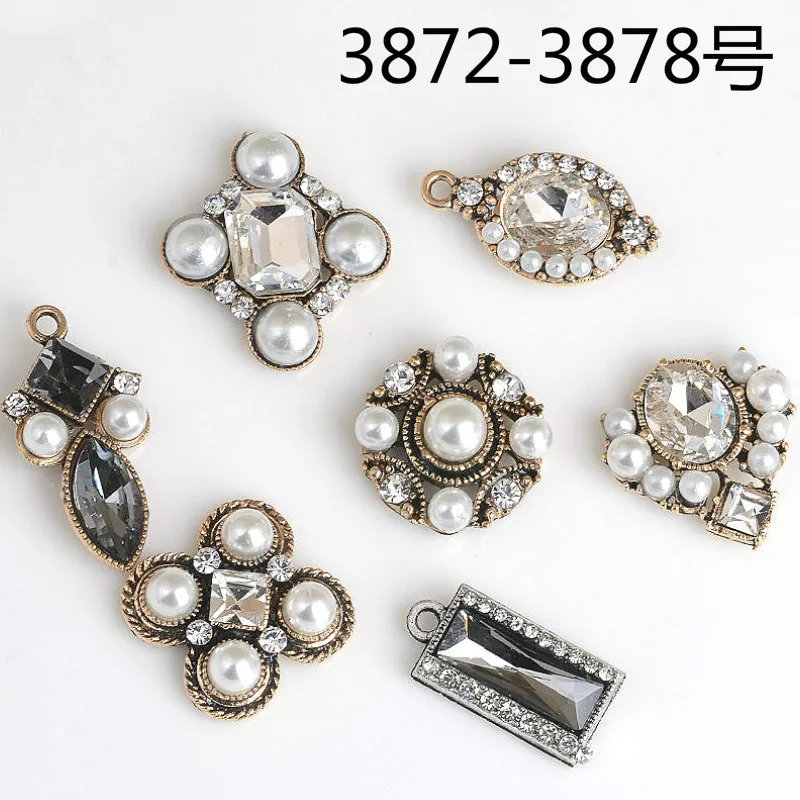 50Pcs Antique Gold Crystal And Pearls Lucky Flower Charms Pendant DIY Findings Jewelry Accessories
50Pcs Antique Gold Crystal And Pearls Lucky Flower Charms Pendant DIY Findings Jewelry Accessories